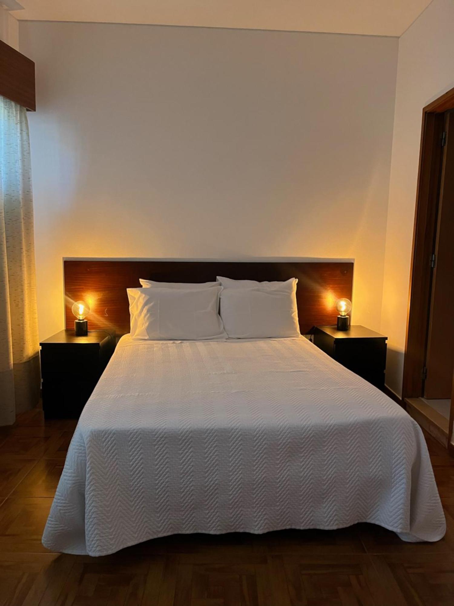 Romeu Bed & Breakfast Quarteira Bagian luar foto