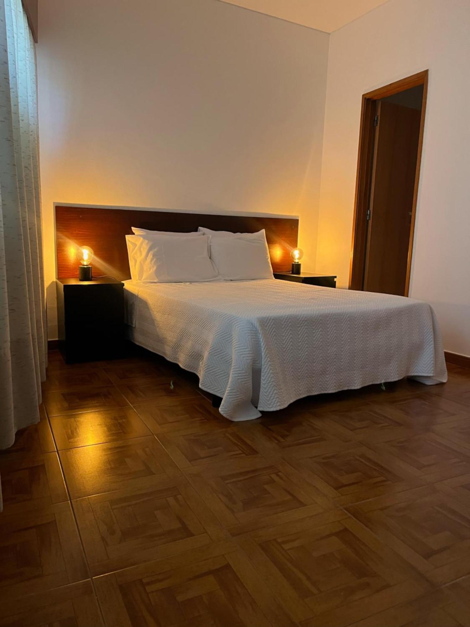 Romeu Bed & Breakfast Quarteira Bagian luar foto