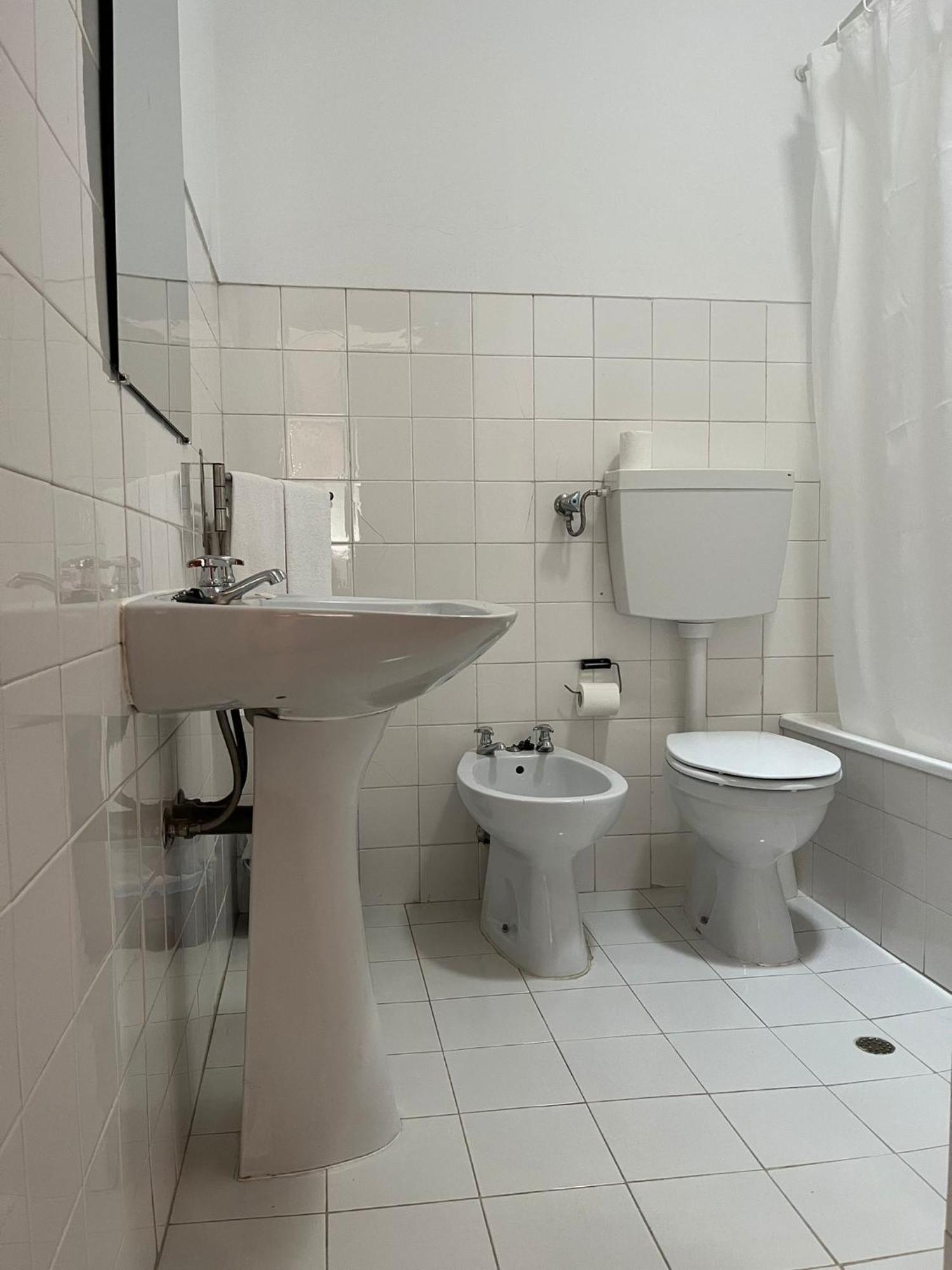 Romeu Bed & Breakfast Quarteira Bagian luar foto