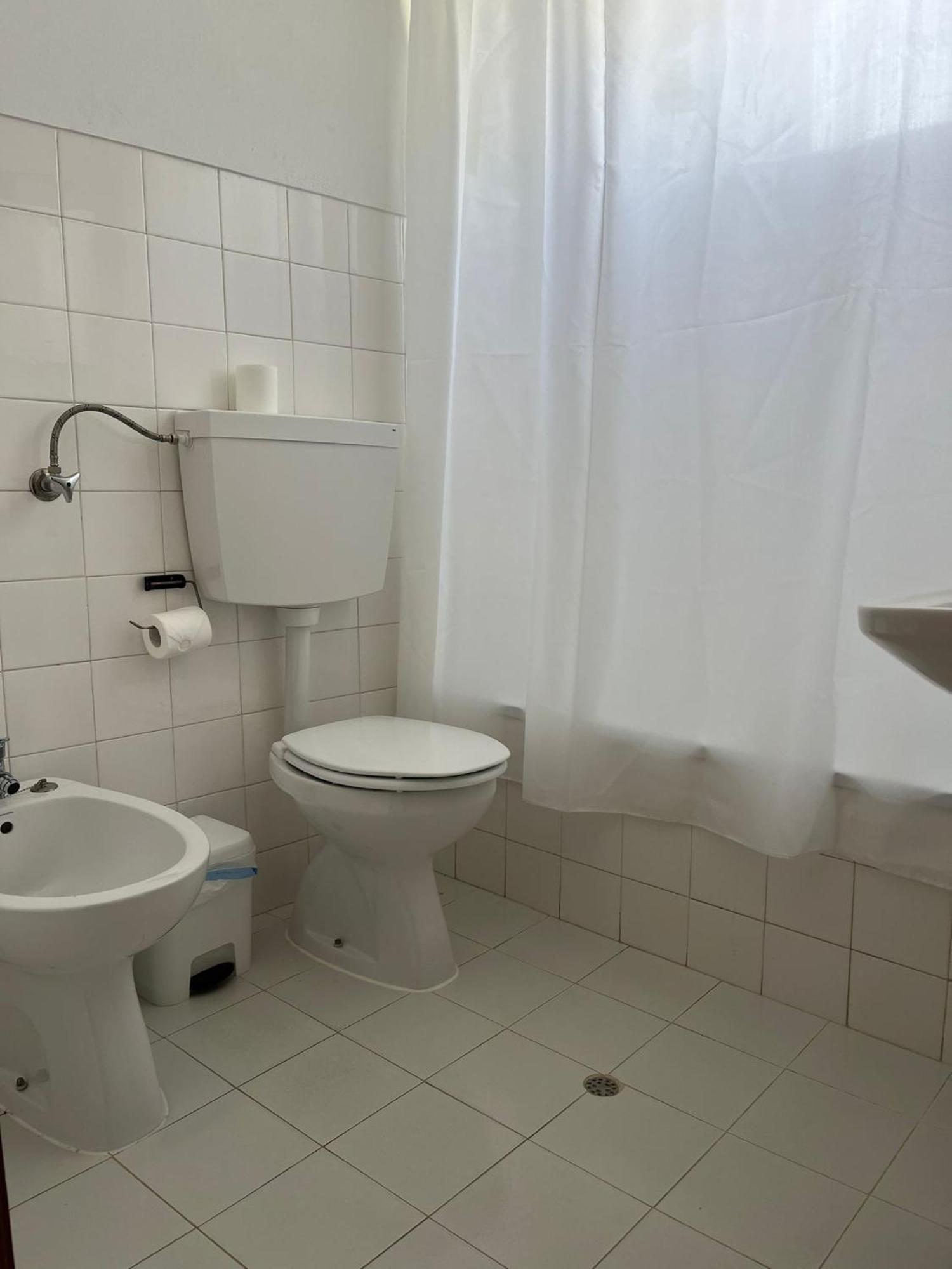 Romeu Bed & Breakfast Quarteira Bagian luar foto