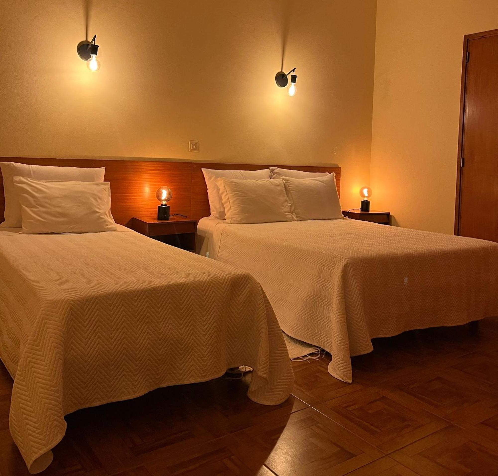 Romeu Bed & Breakfast Quarteira Bagian luar foto