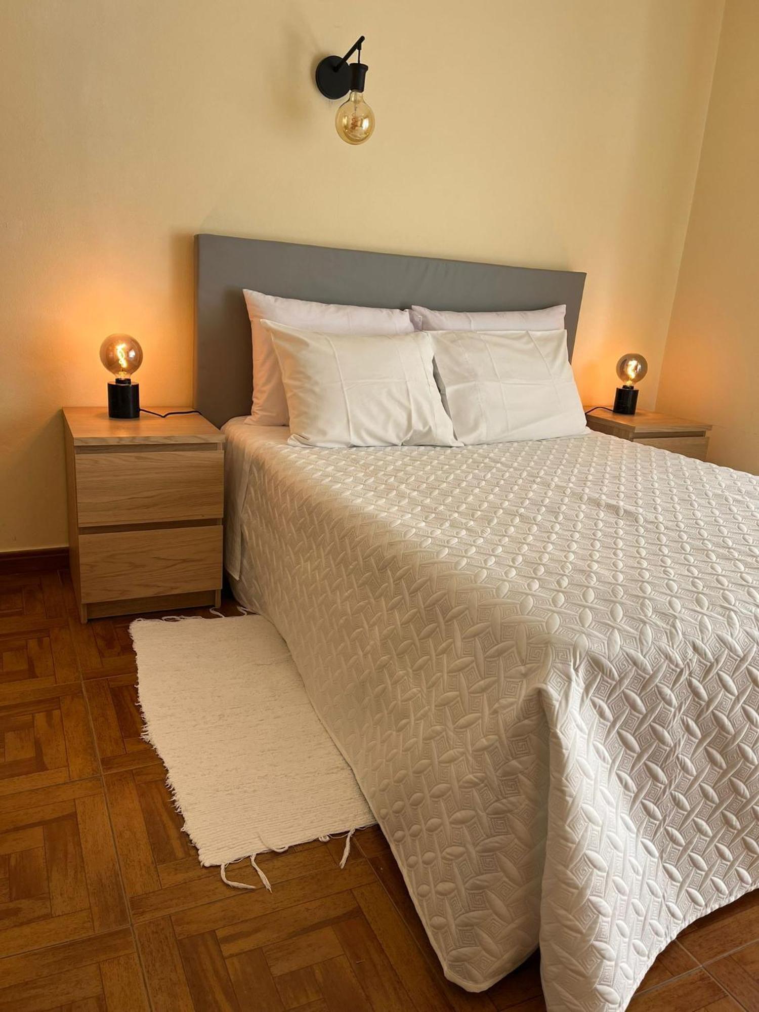 Romeu Bed & Breakfast Quarteira Bagian luar foto