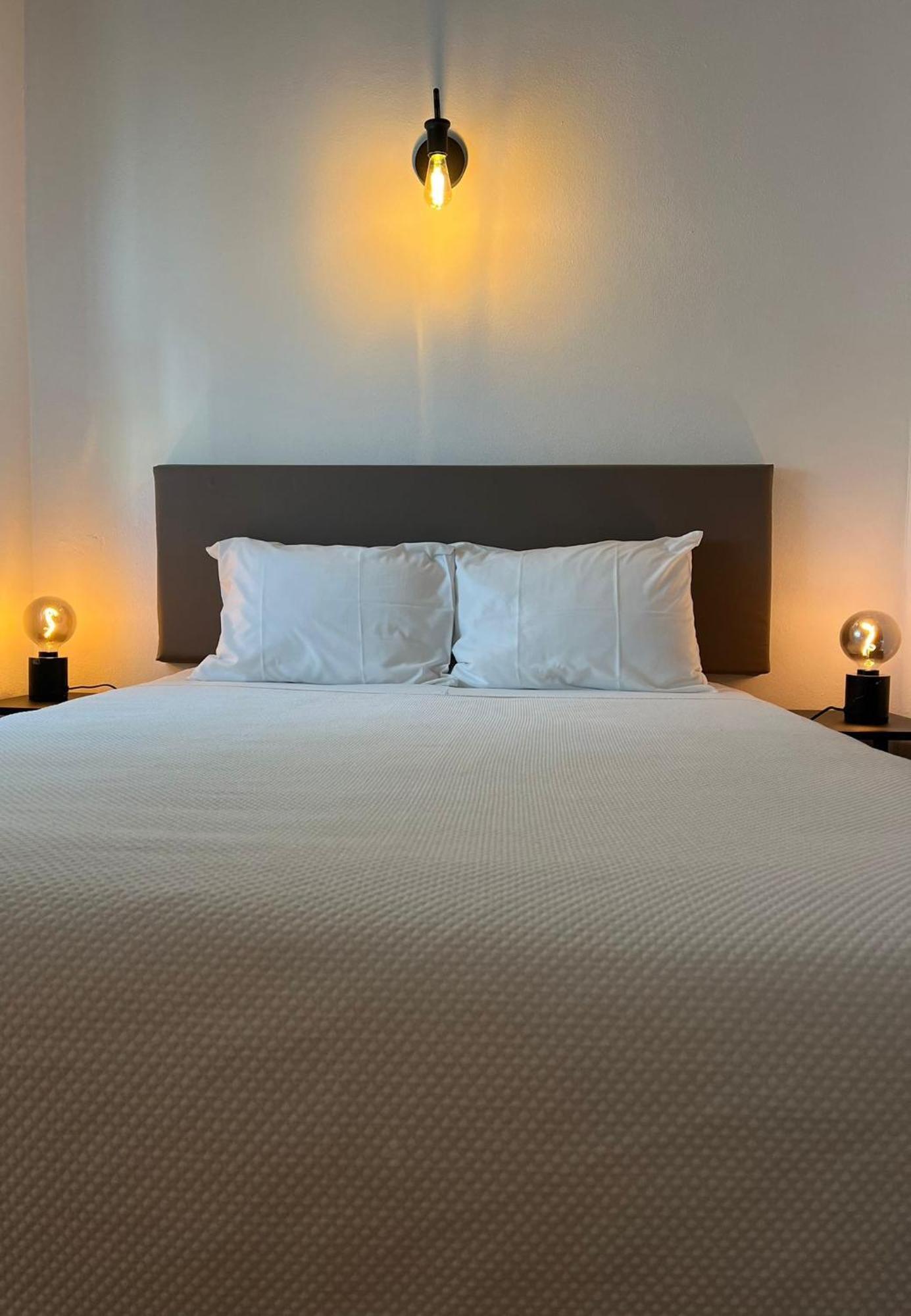Romeu Bed & Breakfast Quarteira Bagian luar foto