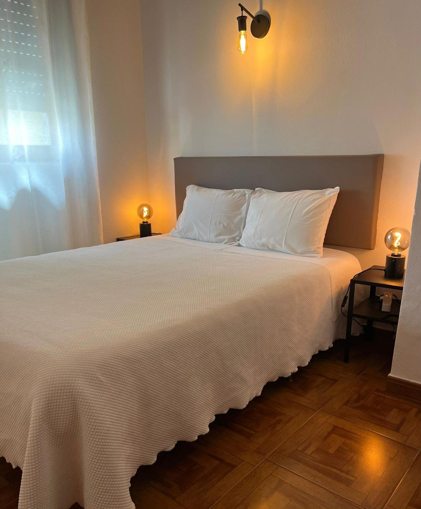 Romeu Bed & Breakfast Quarteira Bagian luar foto