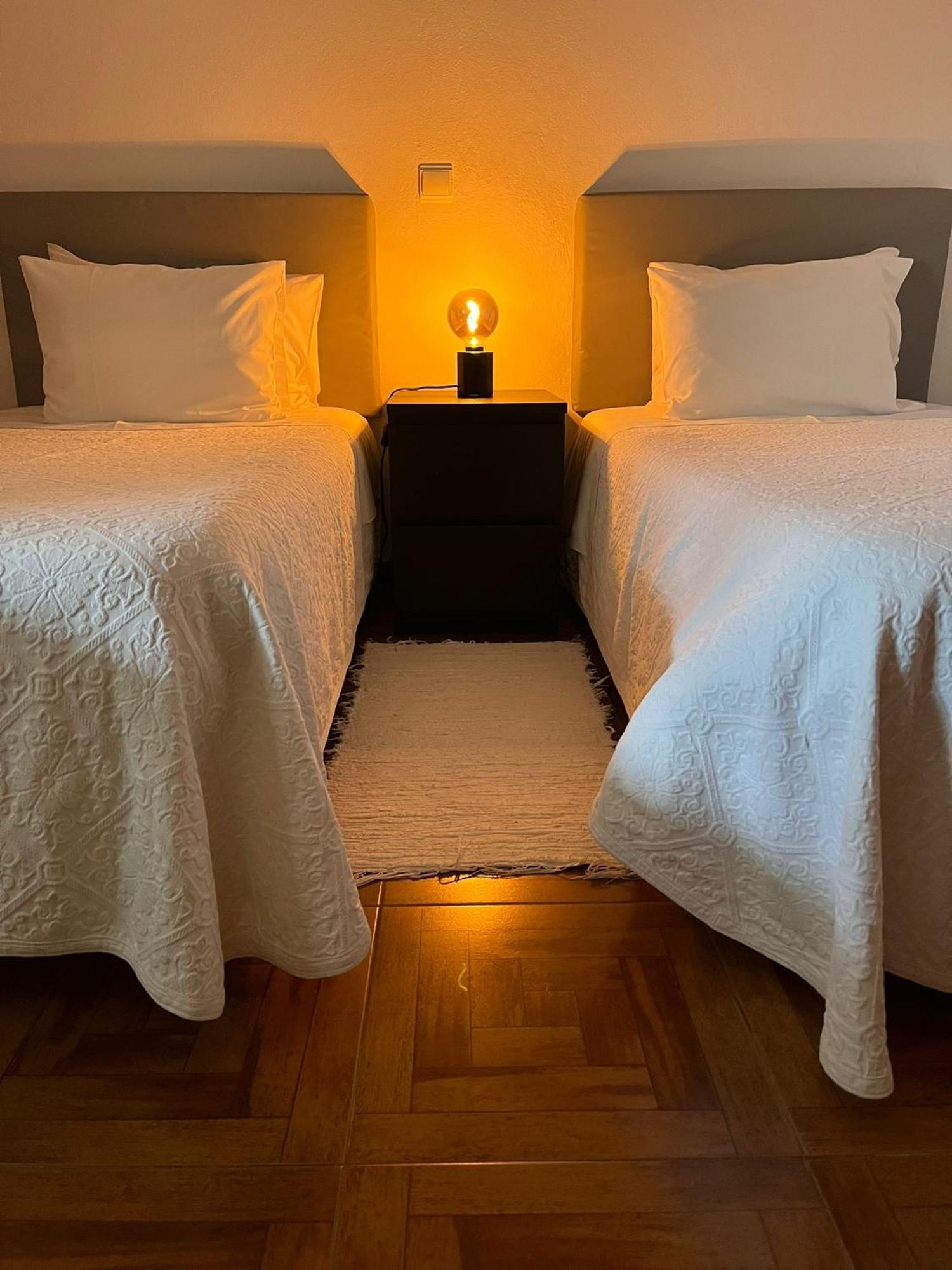 Romeu Bed & Breakfast Quarteira Bagian luar foto